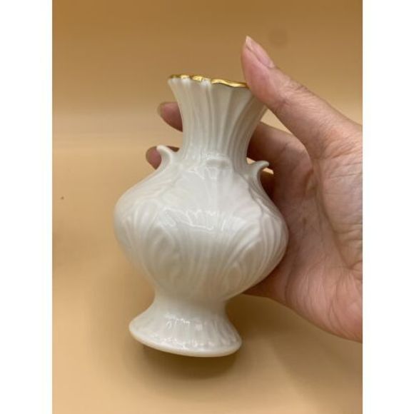 2 VINTAGE USA LENOX FINE CHINA GOLD TRIM SPECIAL VASES AND Pitcher - Picture 7 of 8